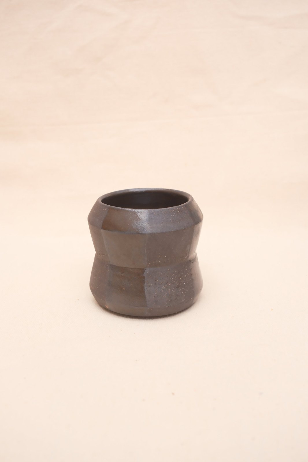Striped flat white cup, No. 08: dark brown clay with a band of glaze
